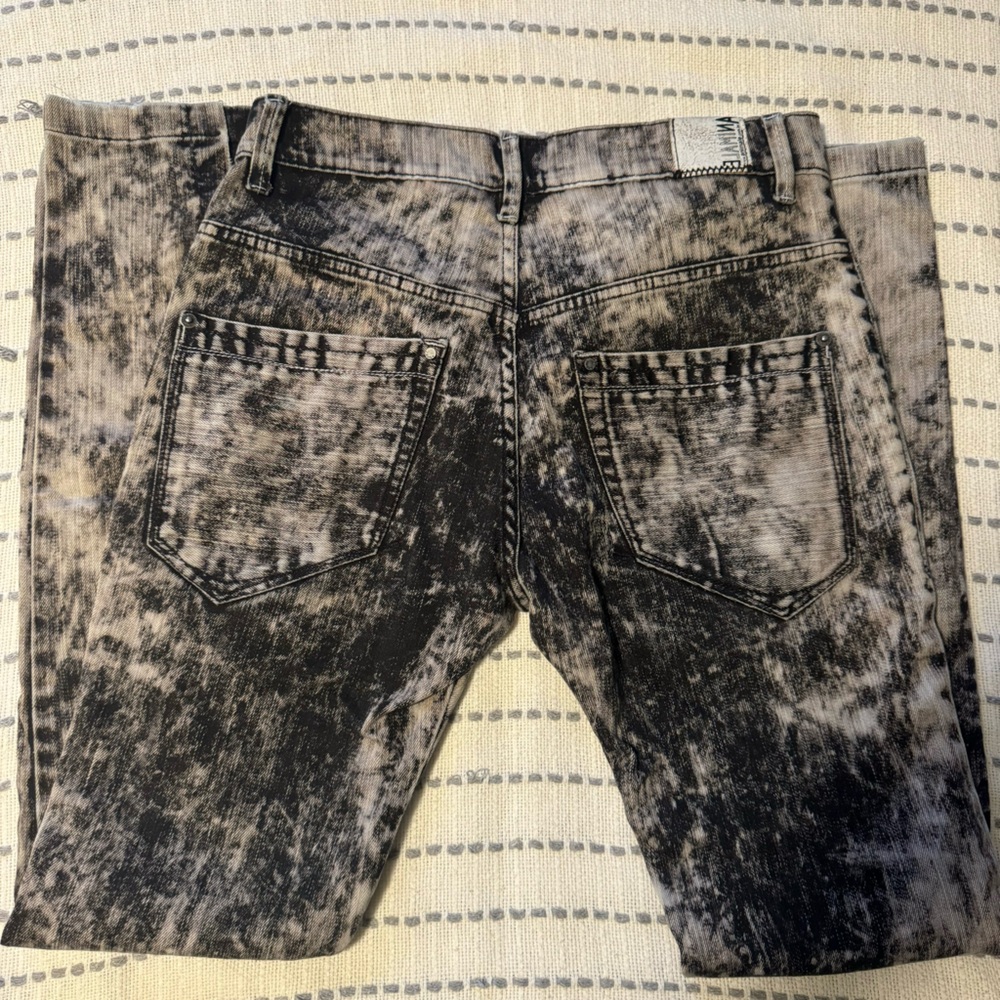 ANIMALE Brazil Acid Wash Jeans - Picture 6 of 7